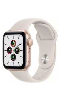 Смарт-часы Apple Watch SE 40 мм золотистый