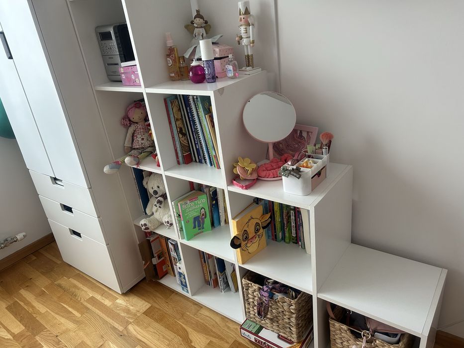 Гардеробче STUVA, Ikea и рафтове за книги