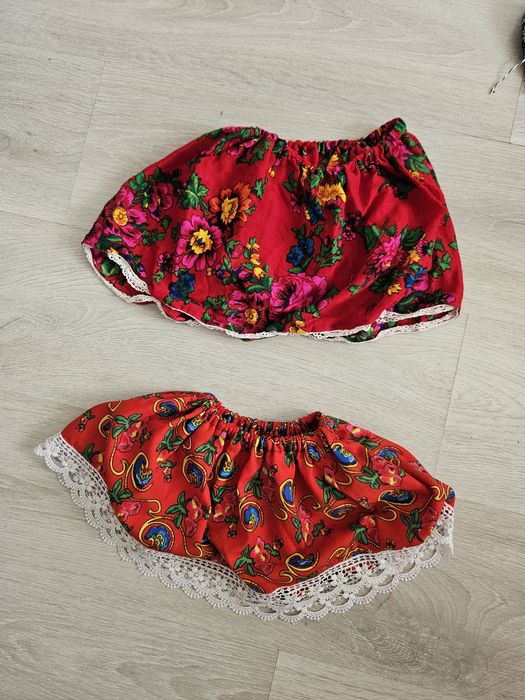 Vand fustițe port popular pt fetite 2-4 ani