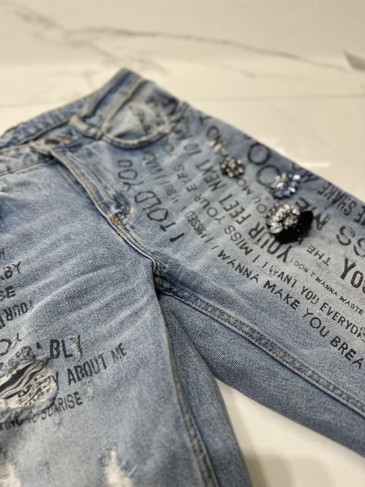 ZARA дънки с декоративни камъни и мъниста