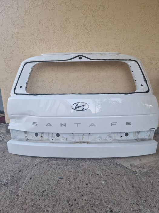 Продам дверь багажника на Hyundai Santafe 5 покаления