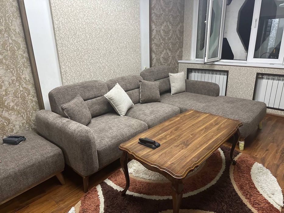 4х комнатна квартира в аренду