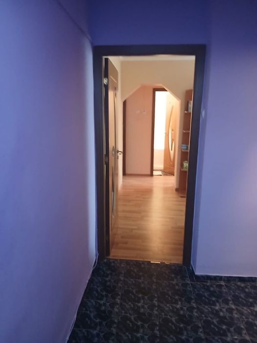 Vand apartament 4 camere  oras Vaslui