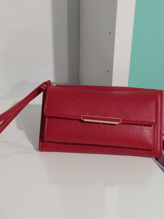 Дамско червено портмоне