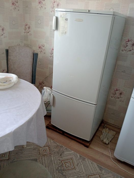 Продам холодильник