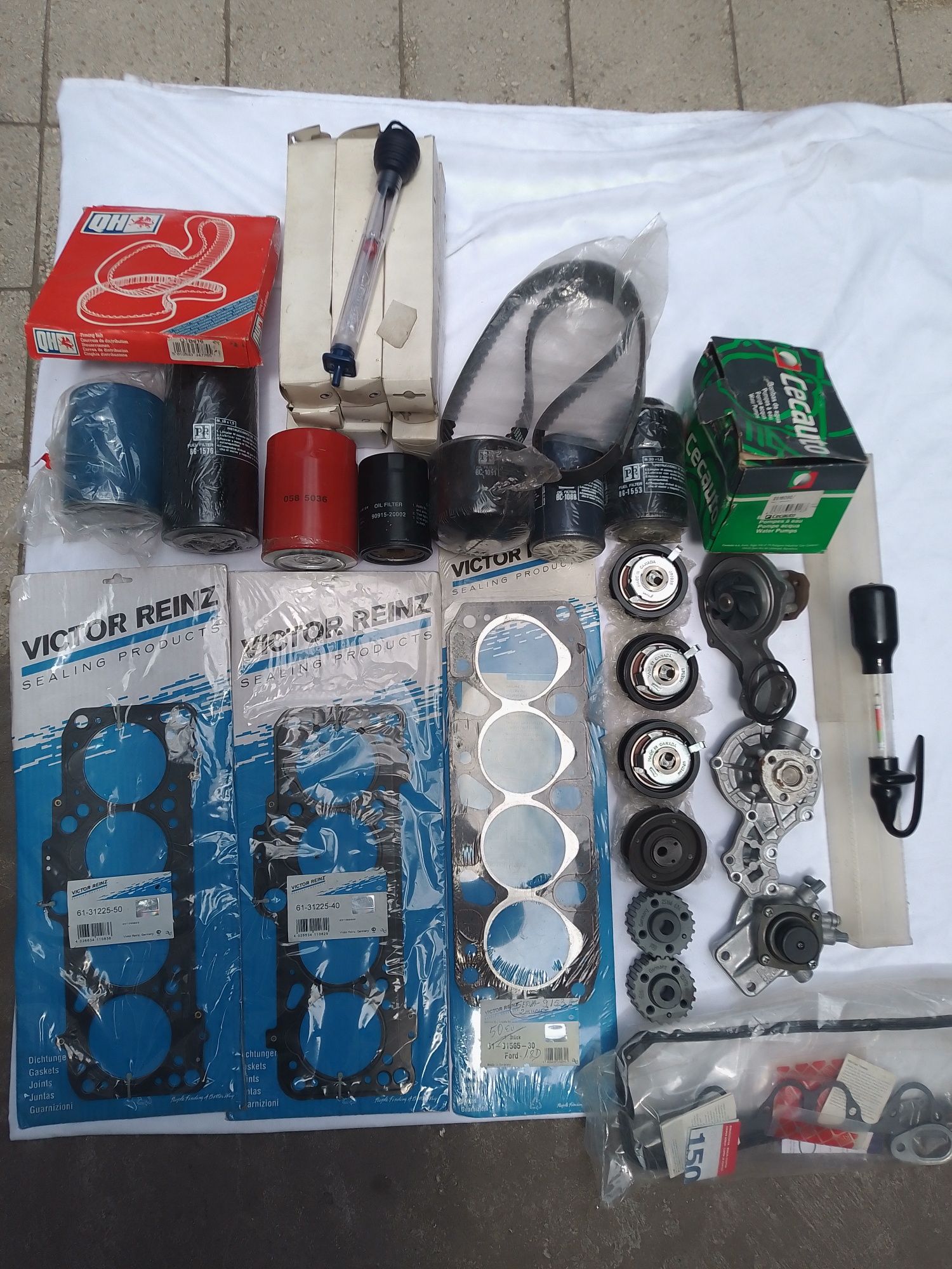Lot de piese auto noi de calitate superioara, garnituri chiulasa etc