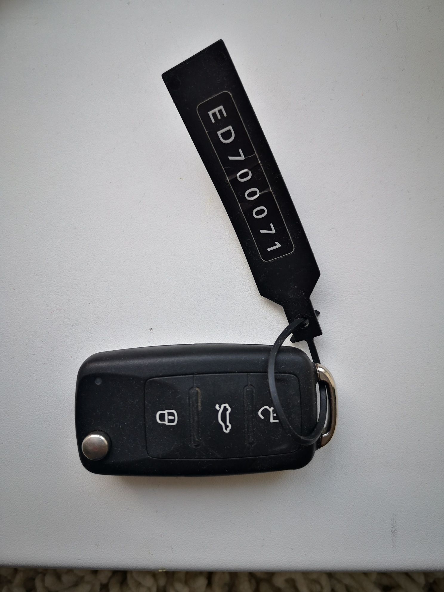 Ключи от Skoda Yetti и Toyota Fortuner