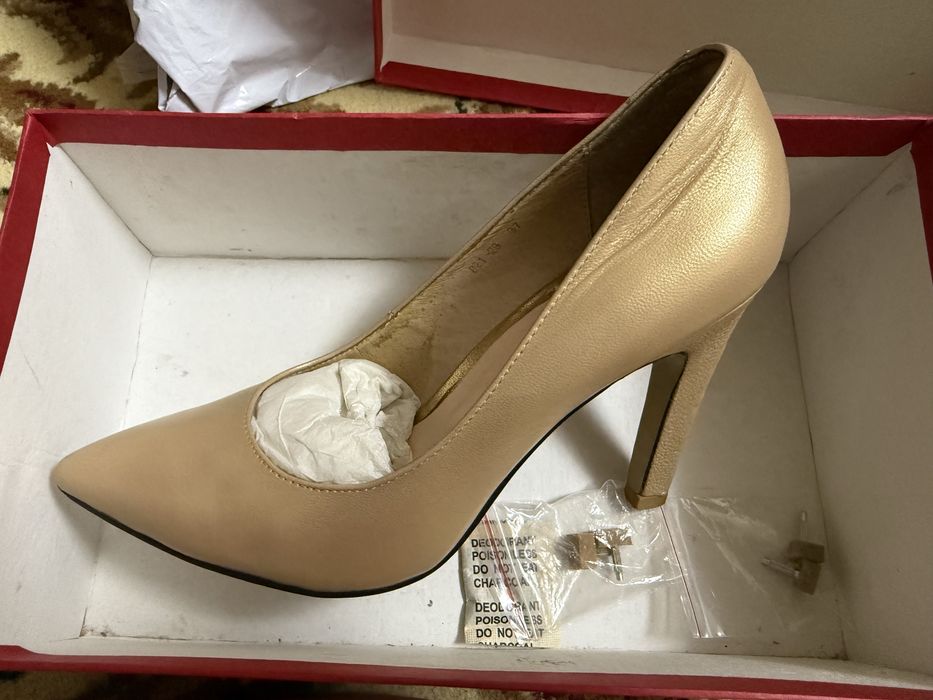 Туфли на каблуках