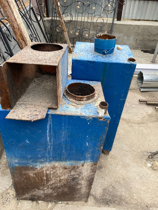 Продаются газовая печь для отопления и печь под уголь