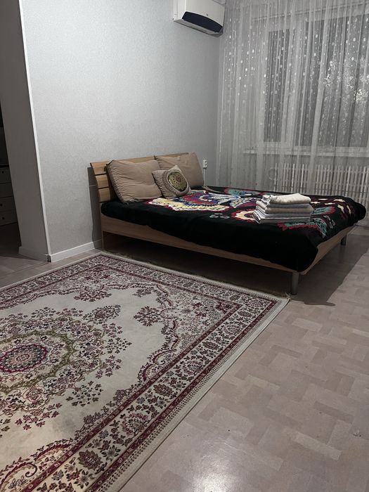 Аренда квартиры по суточно, 12 мкр., 1 этаж,