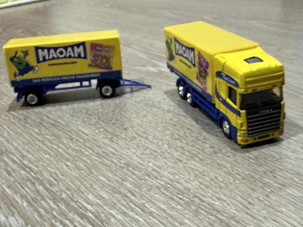 Macheta metalica SCANIA 600  cu remorca 1:87