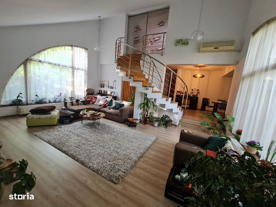 Vila deosebita 5 cam, garaj, 220mp, cartier rez in Pipera/V Alecsandri