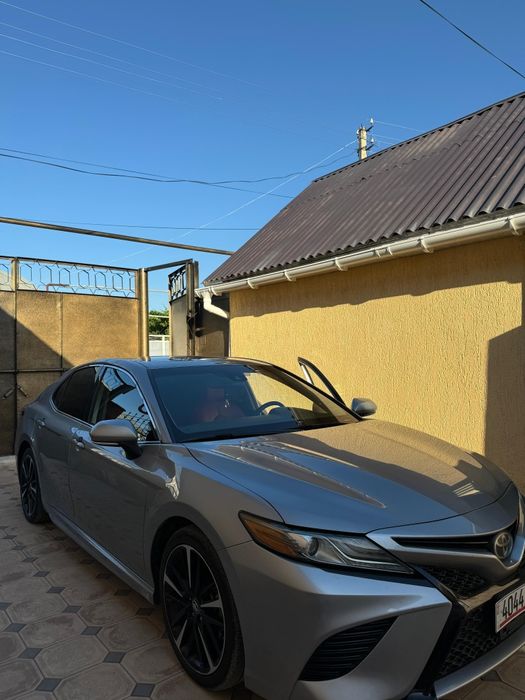 Диск оригинал с шинами вариант на 17-18размер