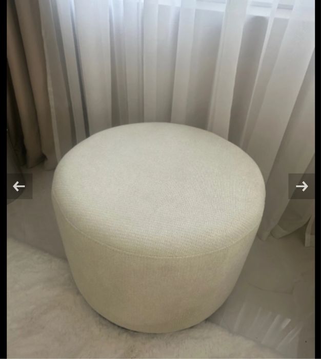 стол табуретка бежов