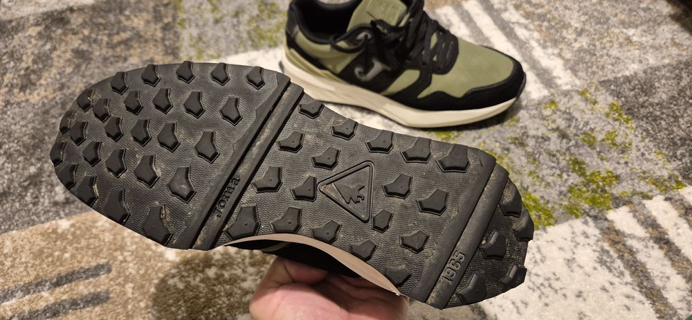 Adidasi Joma impecabili