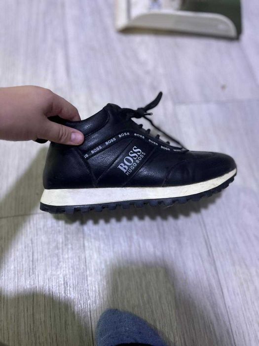 Продам подростковые осеннние кросовки зимний осенний б/у