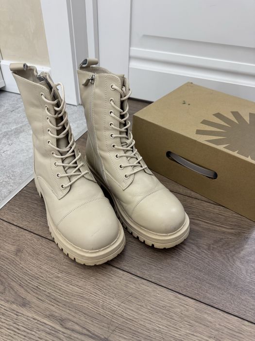 Ботинки зимние бежевые