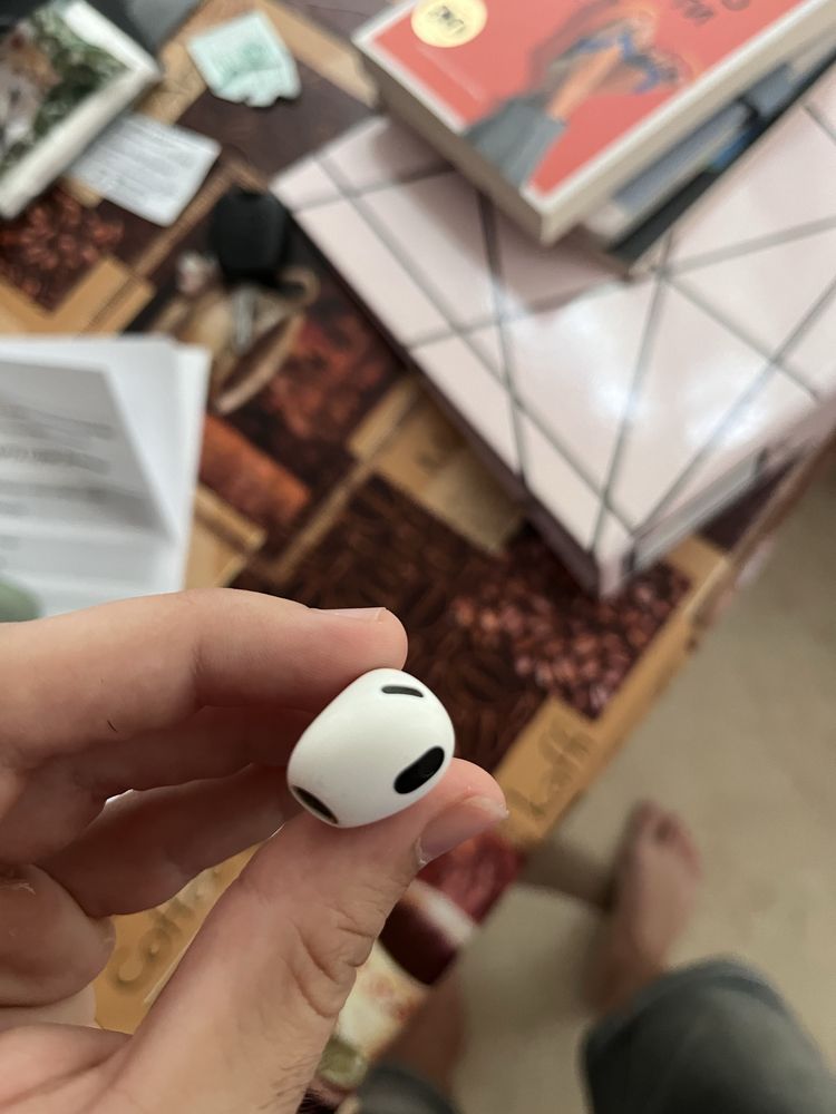 Apple AirPods 3 Lightning, бял