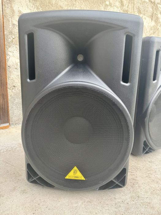 Kit Boxe sonorizare cu Behringer B215A active