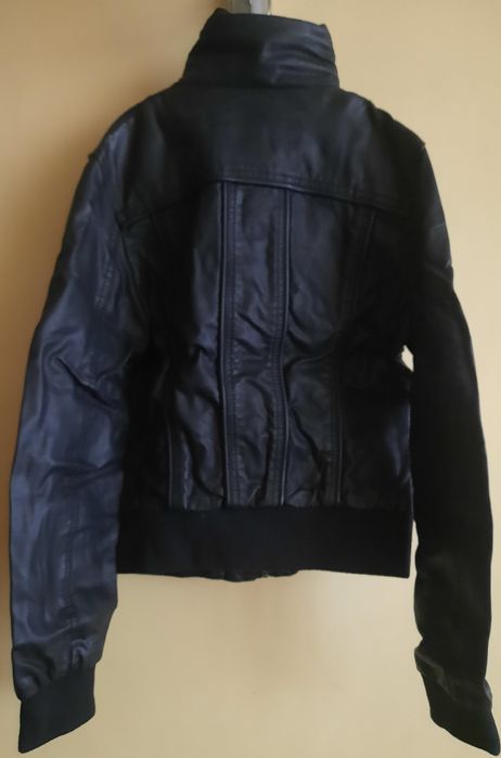 Дамски якета еко кожа бежово и черно