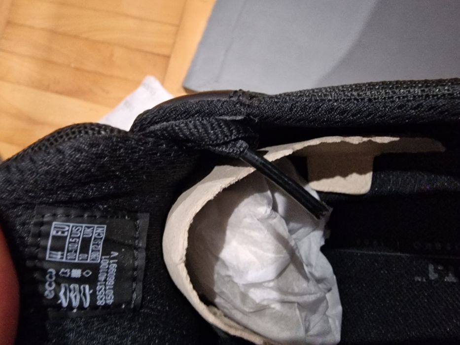 Продавам чисто нови обувки еко