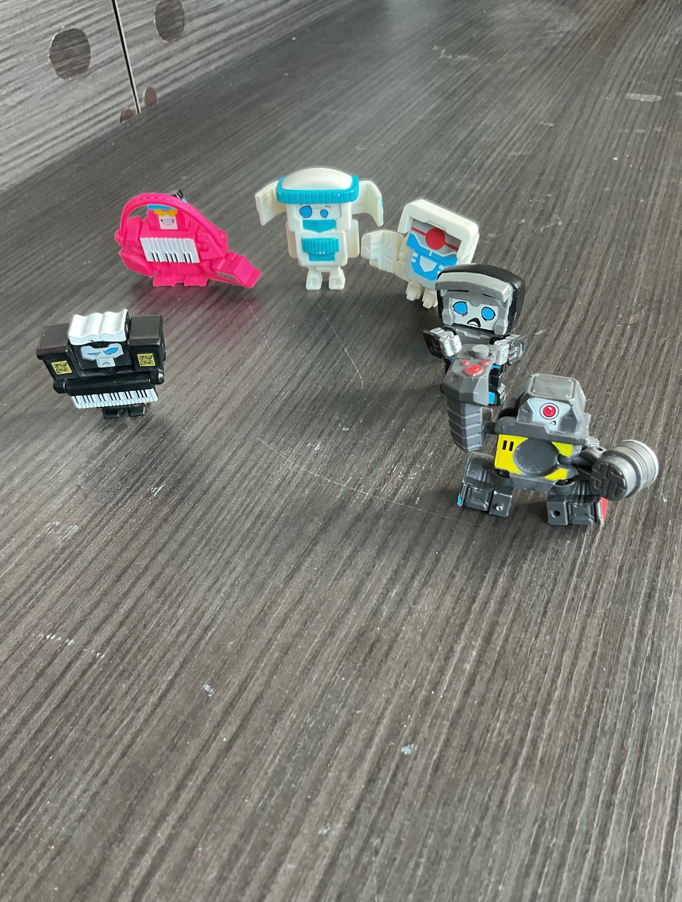 Figurine Bot Bots Transformars - 6 bucati