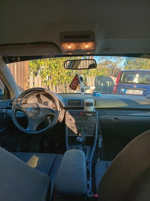 Vând Audi  A4  B6
