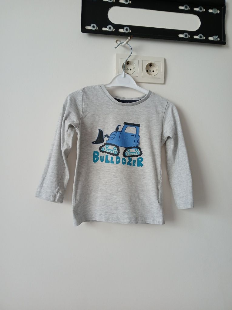 Дрехи Zara ,h&m 3-4 години