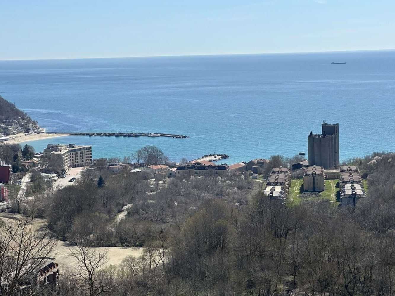 Огромен парцел в гр.Каварна на Брега на Морето