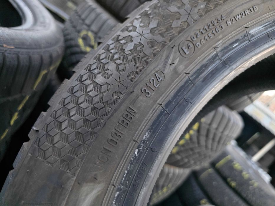 2бр Зимни гуми 205 55 17 - Continental - DOT 2024