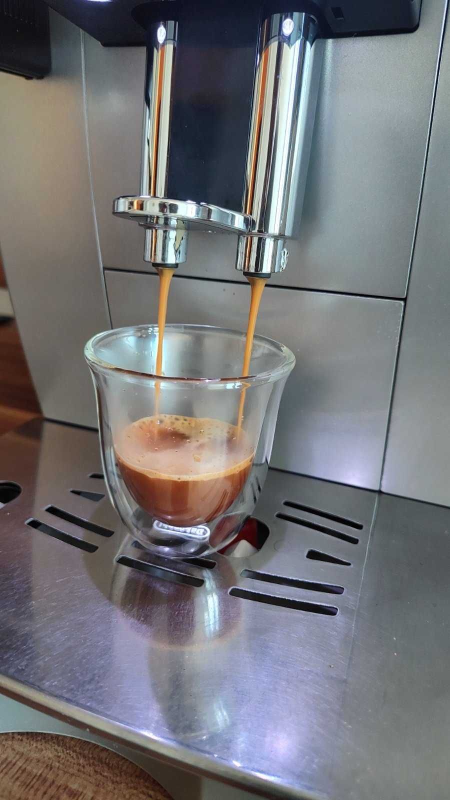 Кафеавтомат Delonghi ECAM 23.450.S