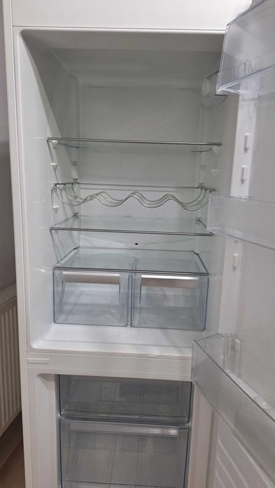 Vând combină frigorifica