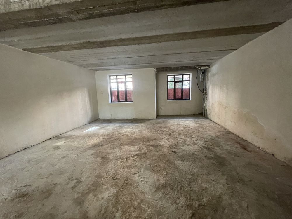Срочно продам жилой Дархан цокольный этаж с кадастром 66м²,82м²,106м²