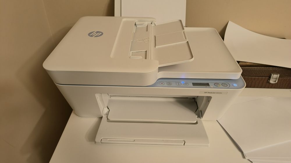 Vând multifuncțională HP 4200e