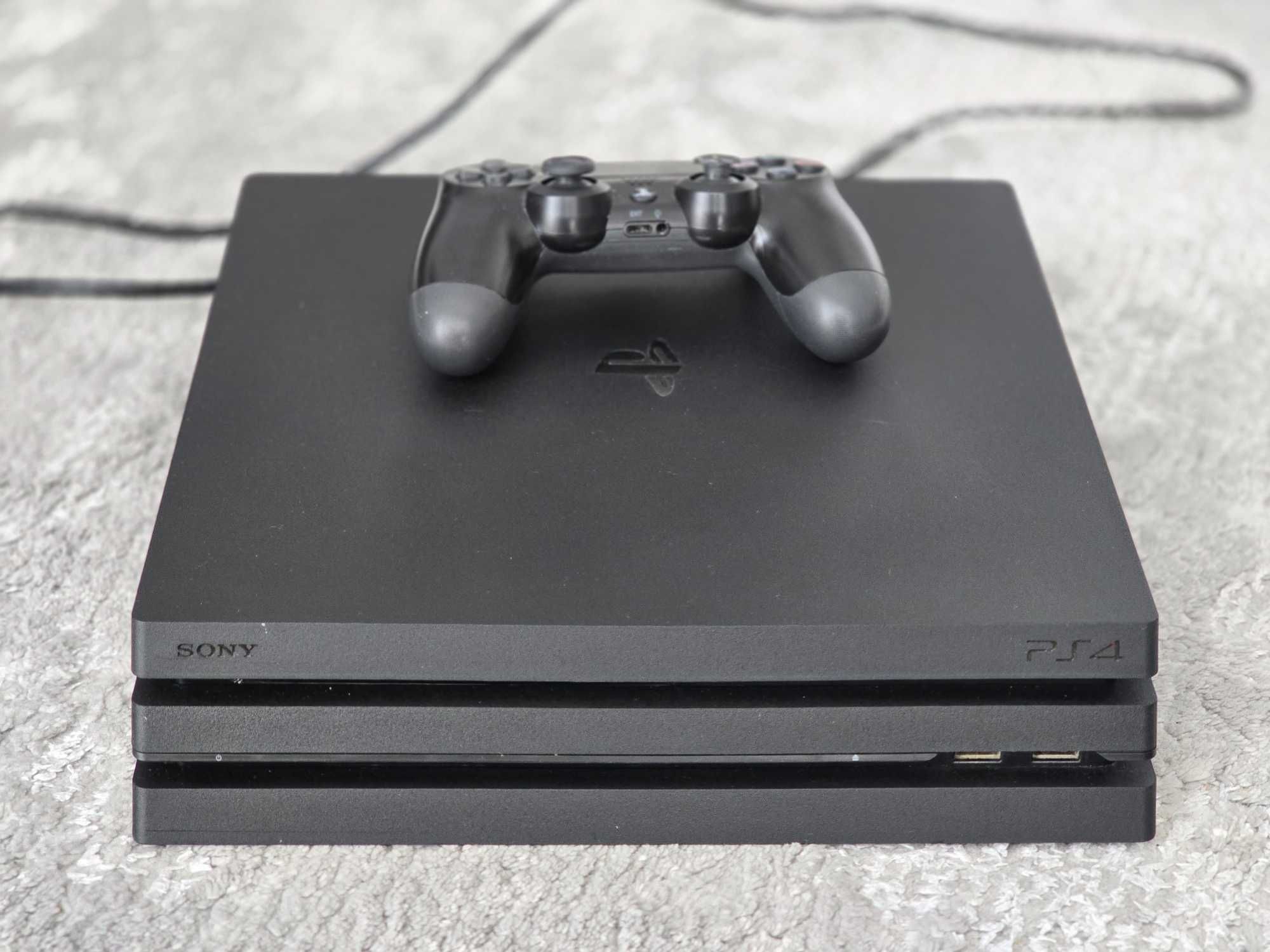 PS4 Pro с 4игри и джойстик