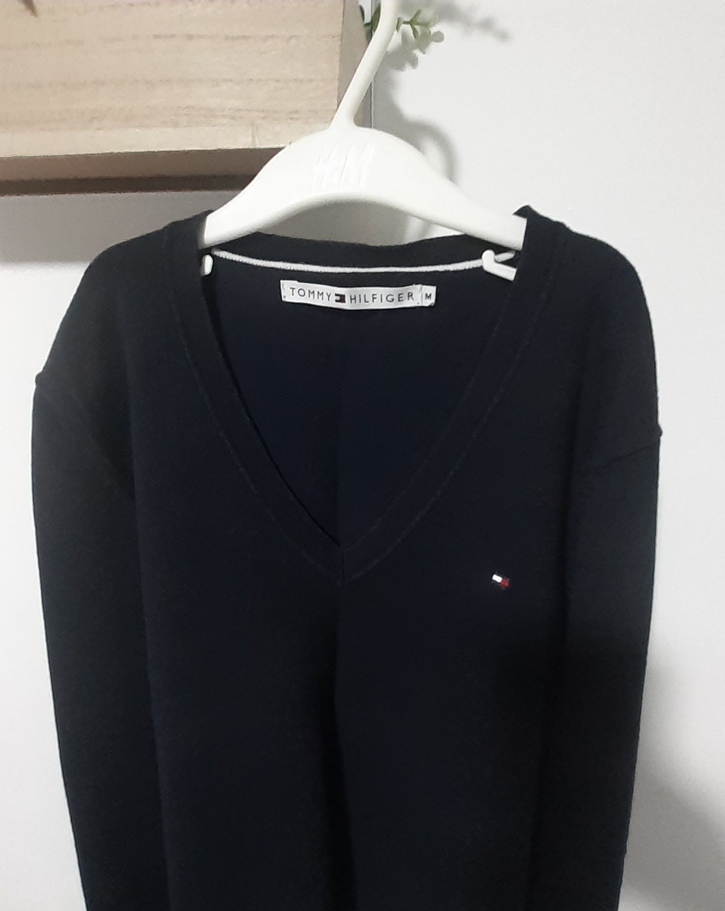 Bluzite subtirii  damă  Guess ,Pepe jeans, Tommy Hilfiger ,marimea M .