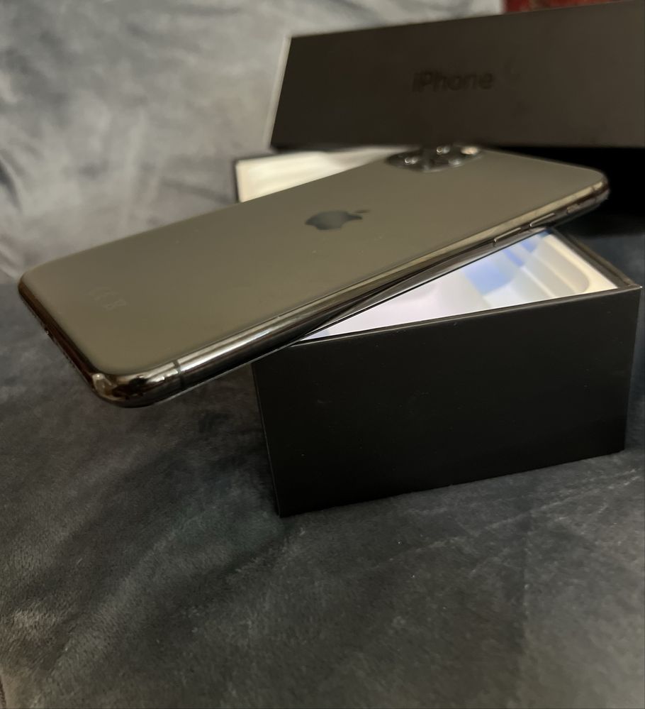 Iphone 11 PRO MAX 64GB Като Нов!
