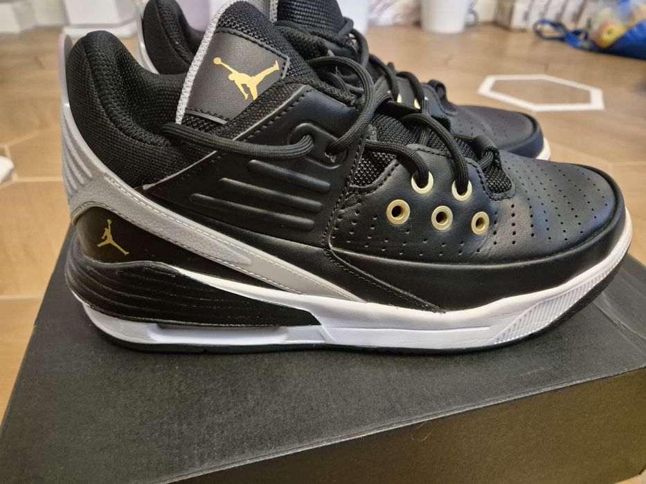 Баскетболни маратонки 38.5 Nike Jordan Max Aura 5