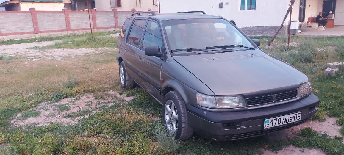 Продам машину mitsubishi