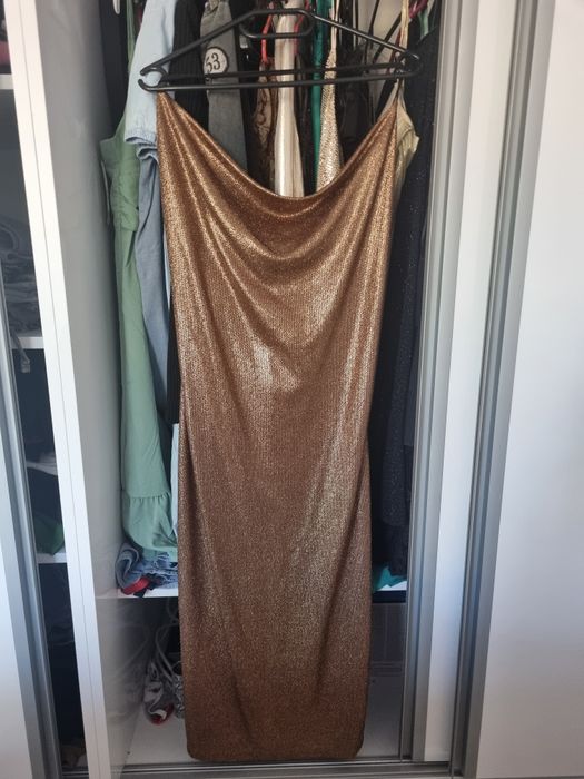 Чисто нови златни BSB рокли с етикети