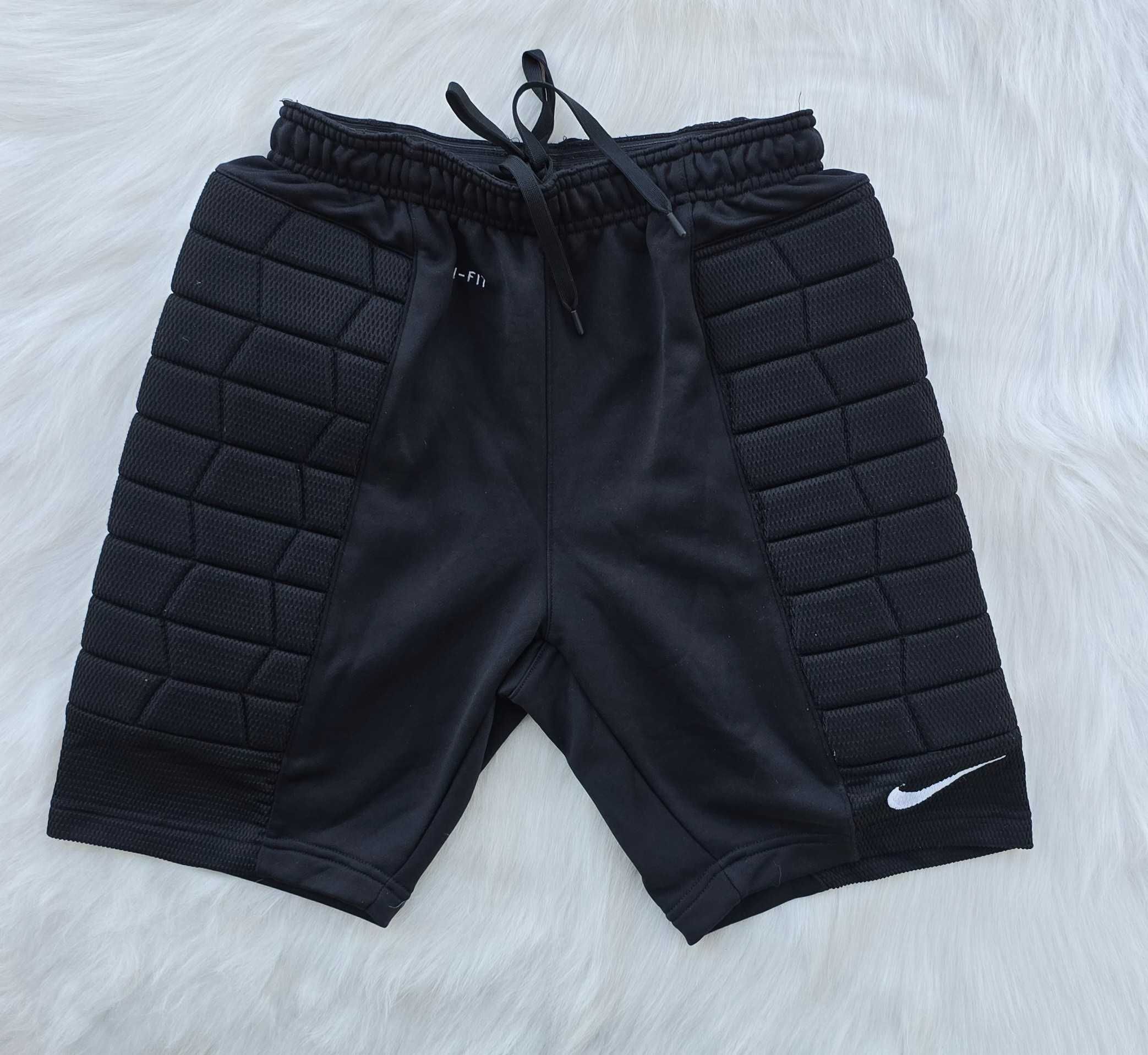 Вратарски шорти Nike размер S