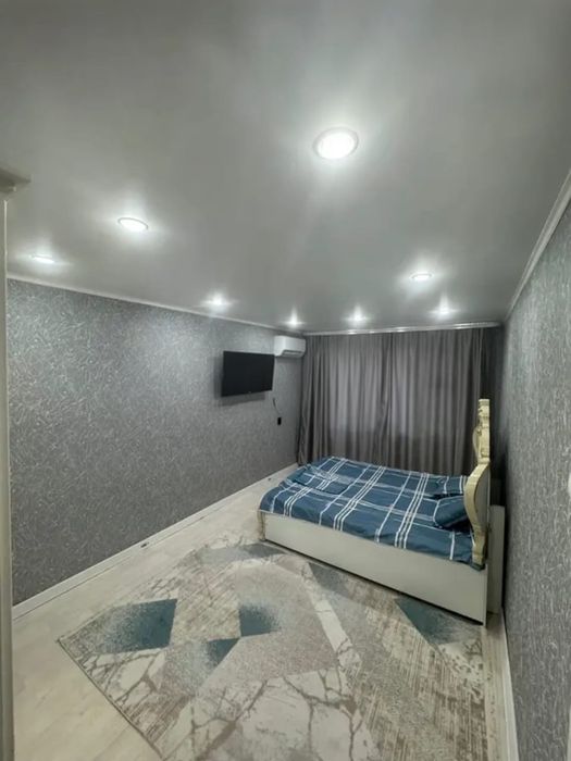 Продаётся 1 комн район 8 школа