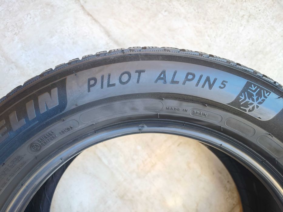 Anvelope 235/55/17 an 2024 iarna M+S MICHELIN Pilot Alpin 5