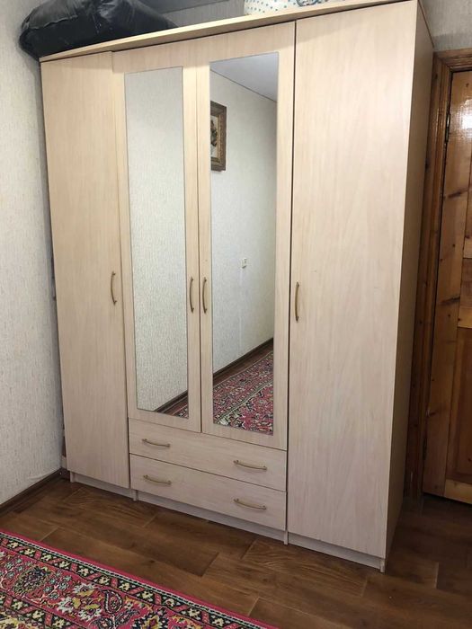 Продаётся вместительный шкаф