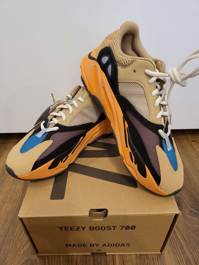 adidas yeezy boost 700 enflame amber marime 43 1/3