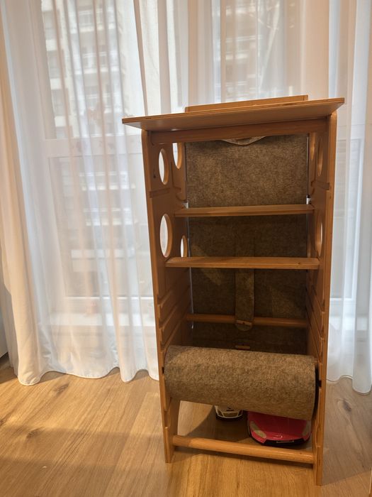 Learning tower Leea cu accesorii-tabla de scris si magnetica si fetru