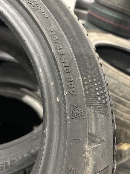 215/45/16 anvelope iarna M+S Viking