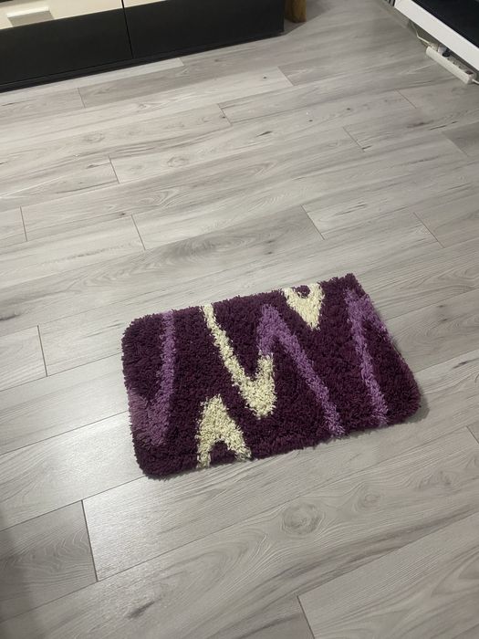 Vand covor aproape nou stare foarte buna dimensiuni 170/250