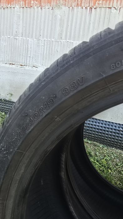 2бр. Зимни гуми Bridgestone Blizzak 245 40 19 Dot 22