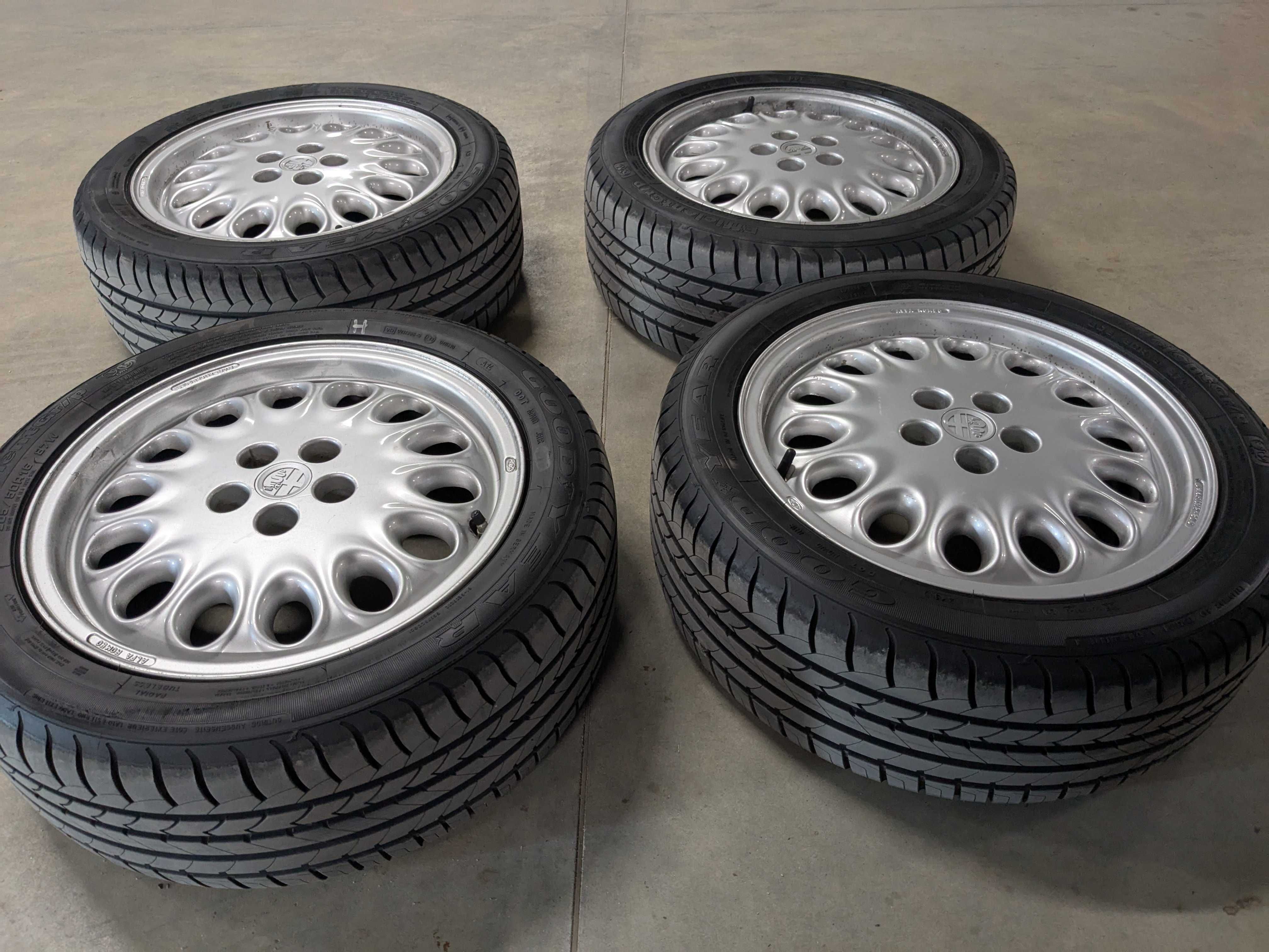 Джанти Alfa Romeo 16 5x98 с летни гуми Good year 205/50/16